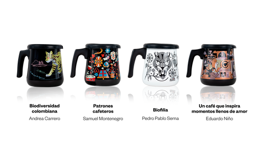 Colección completa de ollas de peltre Amor Perfecto con diseños de autor. Incluye modelos inspirados en la biodiversidad colombiana, patrones cafeteros y biofilia para servir café de especialidad.