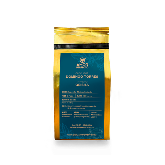 Café de especialidad colombiano Geisha Amor Perfecto, cultivado por Domingo Torres en Ragonvalia, Norte de Santander. Café ganador de Colombia Tierra de Diversidad 2022 con notas de jazmín, miel y bergamota.