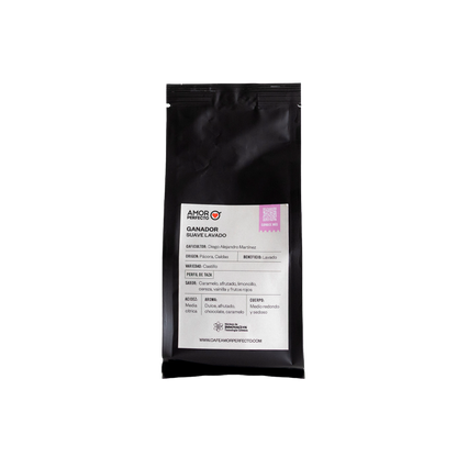 Café de especialidad Amor Perfecto Ganador Suave Lavado, origen Pácora Caldas, variedad Castillo con notas de chocolate, caramelo y frutos rojos.